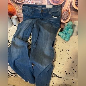 NWT Chico’s Flared Jeans Size 3R 16R Indigo Flare Flattering